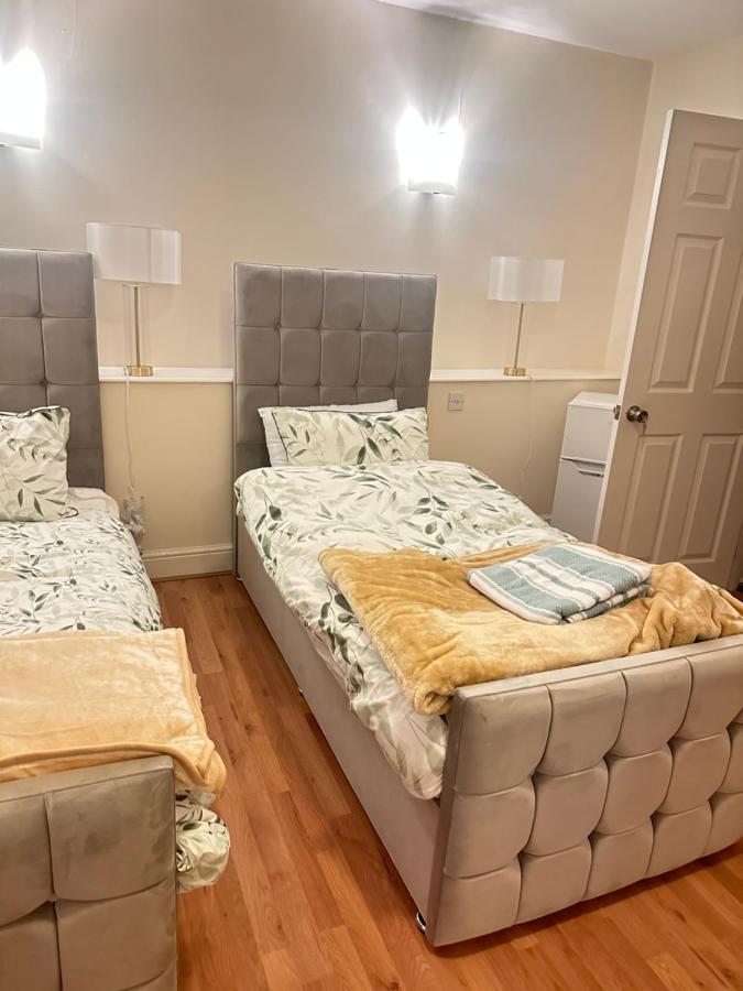 Dream Home บรอมลีย์ ภายนอก รูปภาพ